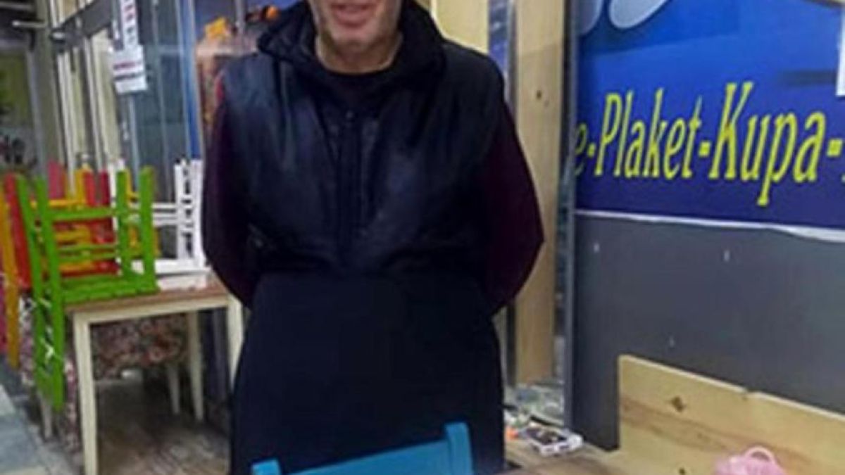 Дюнерджия насече на парчета красивата си дъщеря, защото станала кючекиня (СНИМКИ)