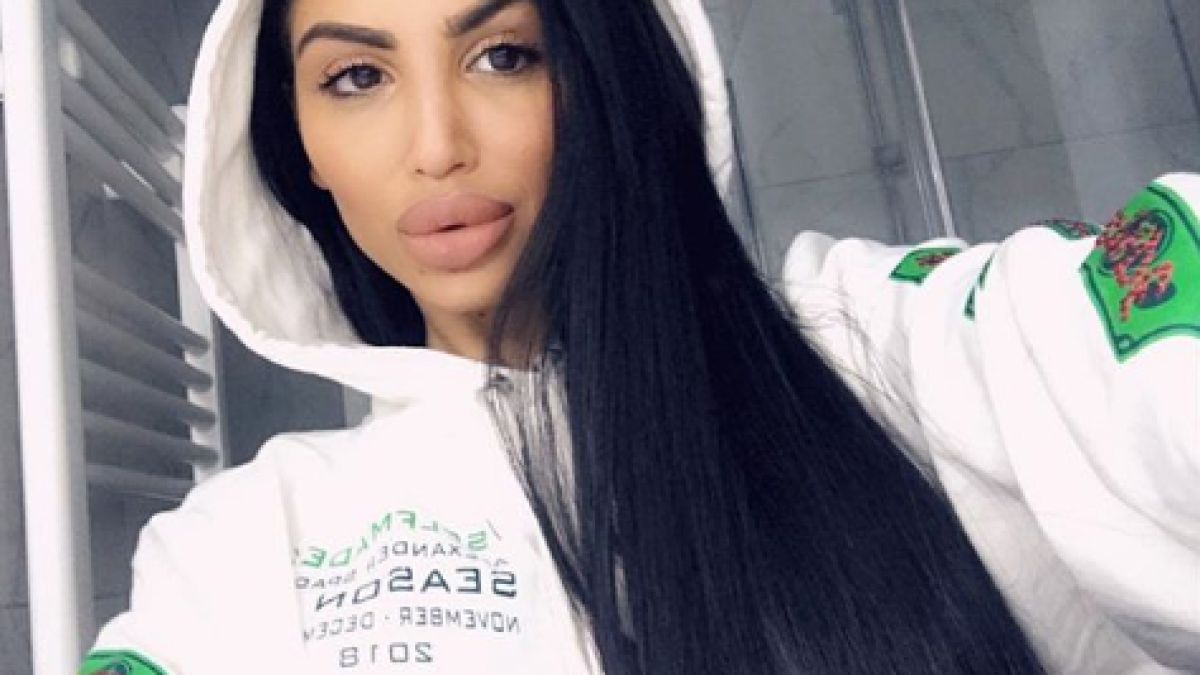 Анджелина с порното показа мистериозния австрийски милионер, който я глези във Виена (СНИМКА)