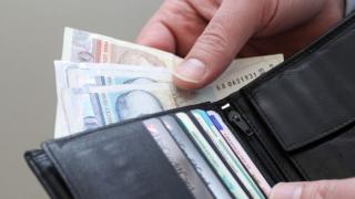 Казаха колко пари му трябват на човек в България, за да живее нормално