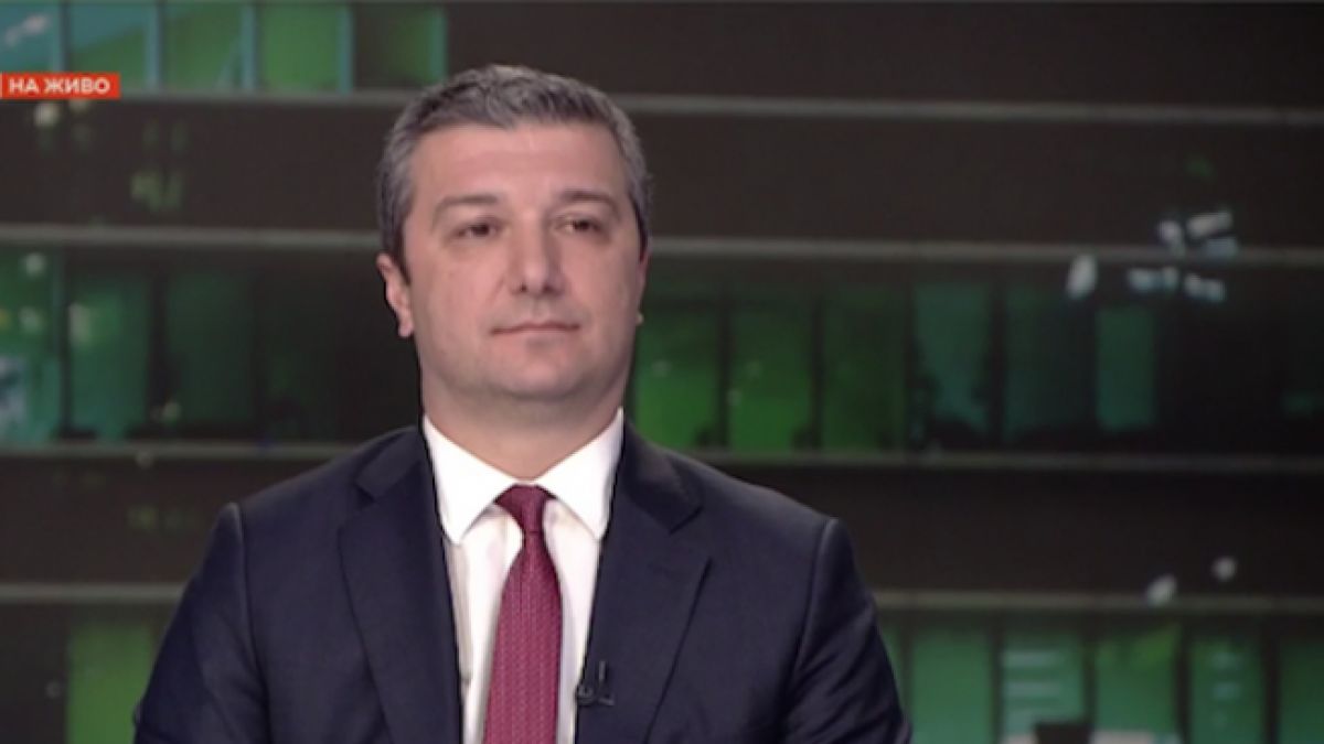 Драгомир Стойнев: Елена Йончева винаги търси истината, удря право в целта и отзвукът е огромен!