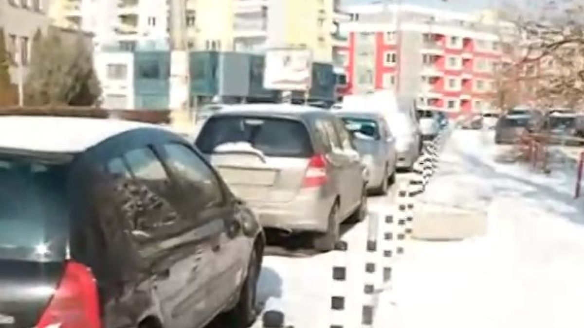 Първо ВИДЕО от погрома на 30 коли в столичния квартал "Младост"
