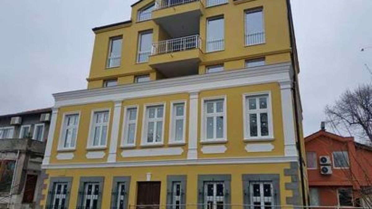 Кощунство с най-старата къща в Бургас (СНИМКИ)