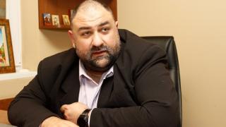 Мъж остави два трупа на тротоар във Велико Търново, а сега броди след нас! 