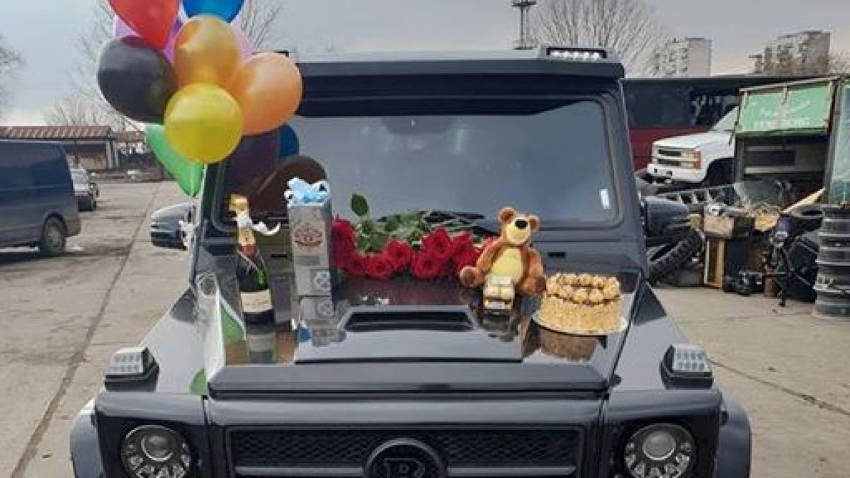Дори бежанците не са изненадвали така Динко! Ямболията завари джипа си... (СНИМКА)