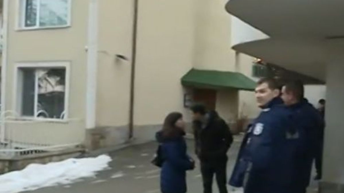 Съдебни изпълнители влязоха в къщата на Баневи 