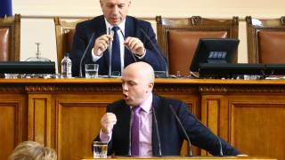 Александър Симов за Петков/Василев: Тази мотика вече сме я настъпвали, още носим синини 