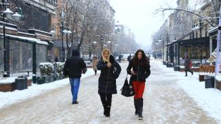 Ужас, ледено студено време ще ни мори през уикенда, а чак в четвъртък... КАРТИ
