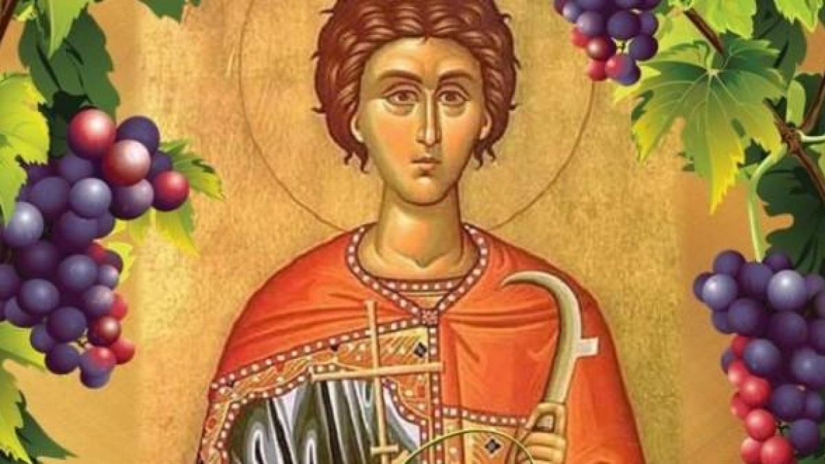  14 хубави имена черпят, почитаме прославен лечител 