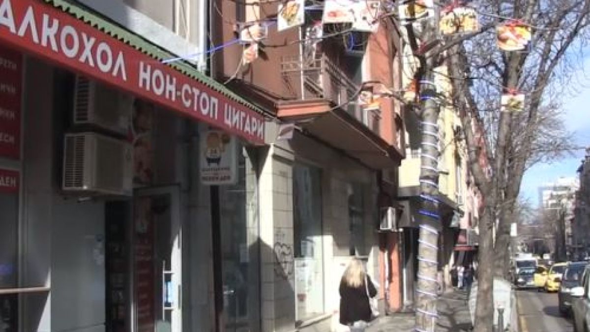 Само в БЛИЦ TV: Столично заведение за бързо хранене си направи невиждана реклама