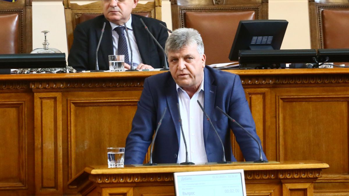 Манол Генов: Предложеният вариант на тол системата ще излезе доста скъпичък!