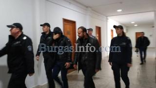 Уникум! Съдийка от Бургас пита мними прокурори дали ще спят на розови чаршафи в ареста 