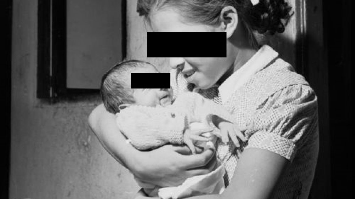 12-годишна роди от 14-годишния си доведен брат, властите се чудят кого да съдят 