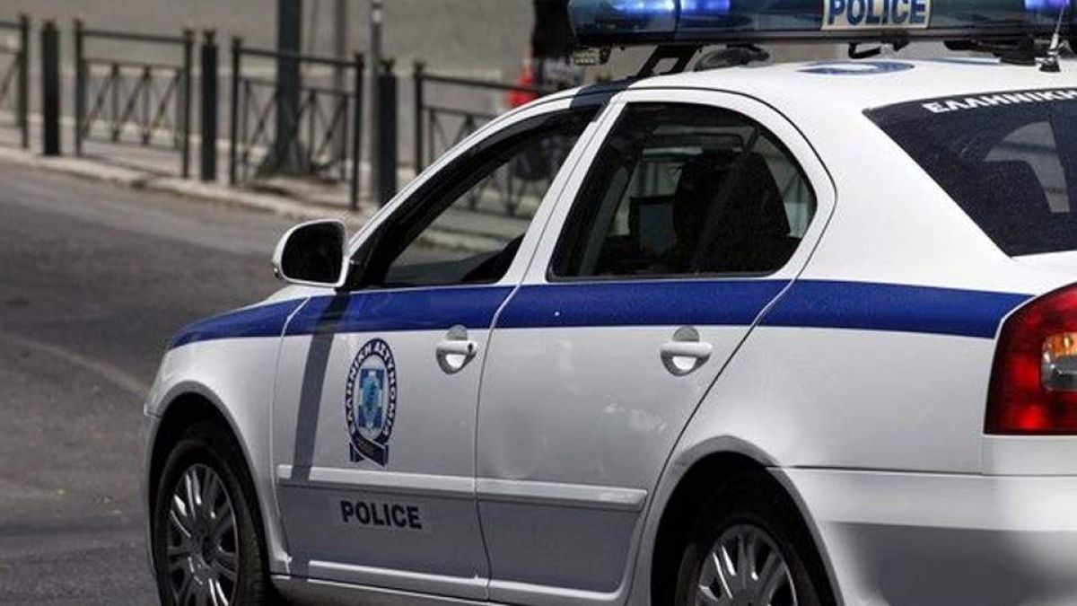 Полицията в Солун арестува българи за телефонни измами