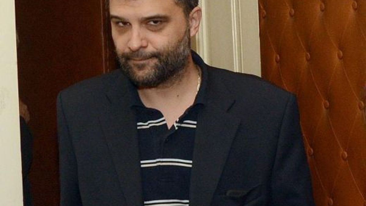 Малък Тошко стресна с вида си всички на погребението на Вуцов