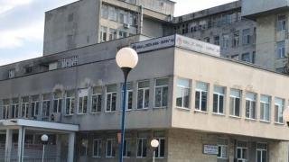 Тъмни облаци надвиснаха над главата на майката на малкото момченце, което загина след полет на 3-ия етаж на болница 