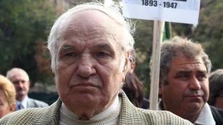 Писателят Христо Стоянов с разтърсващ спомен за починалия вицепрезидент Тодор Кавалджиев 