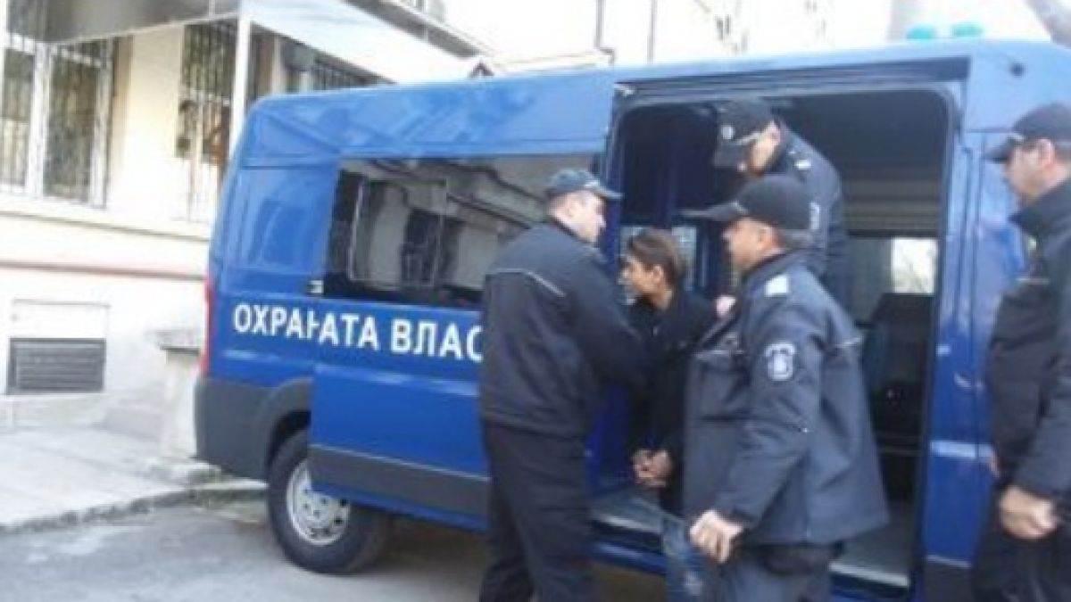 Гореща новина за 15-годишния Денис, който уби брутално бездомник