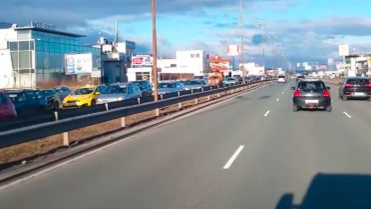 Зрелищно верижно меле с 9 коли затапи столичното Околовръстно (ВИДЕО) 
