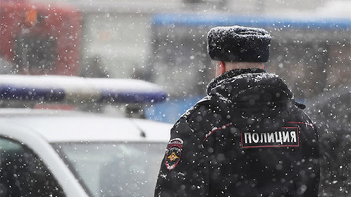 Журналистка нае майстор да й сложи корниз, но той я метна на леглото и...