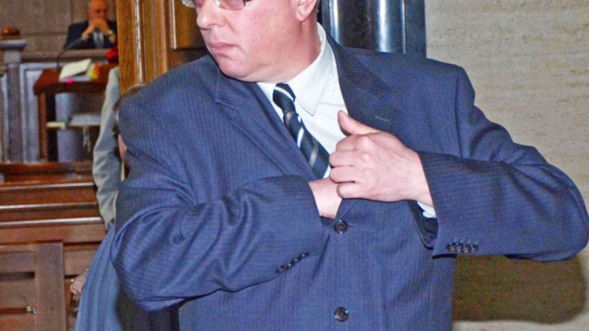 Петко, направил най-големия банков обир у нас, ще...