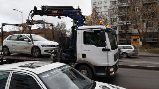 СНИМКИ показаха що за странна случка се е разиграла пред обраната столична банка!