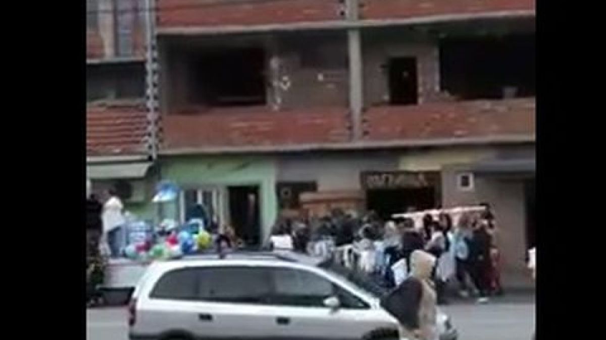 ВИДЕО показа каква вакханалия спретнаха пловдивски цигани за току-що родено бебе
