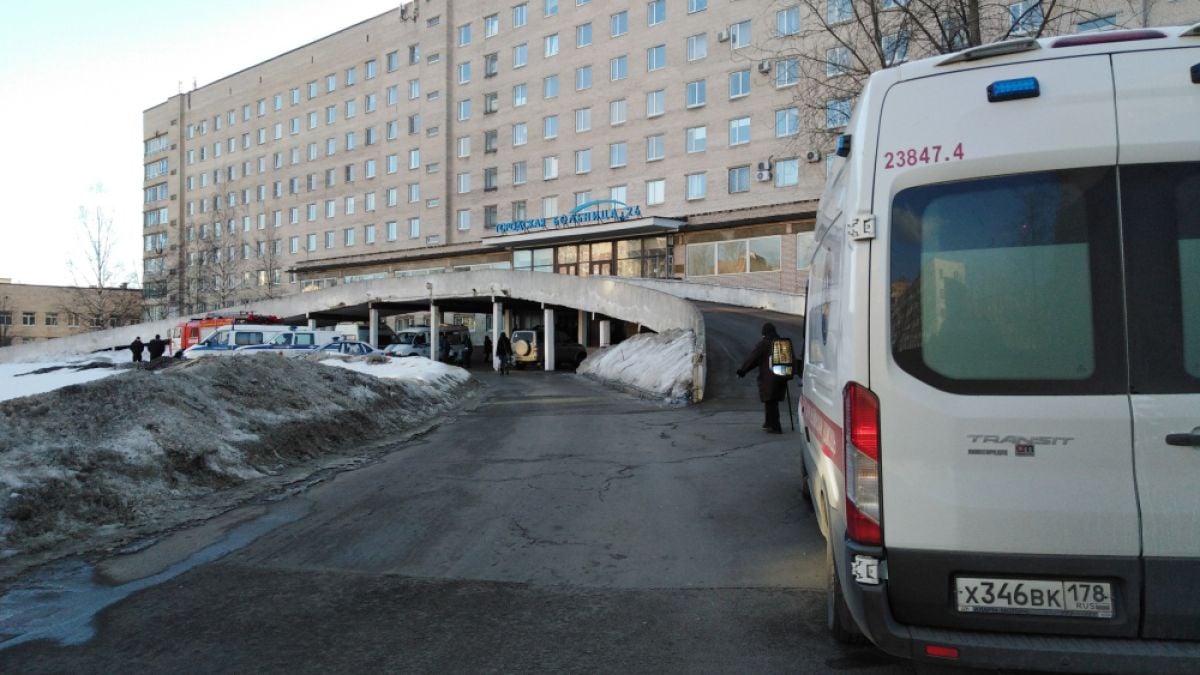 Извънредно! Паника в Санкт Петербург! Евакуират болница, театър, търговски център, хипермаркет