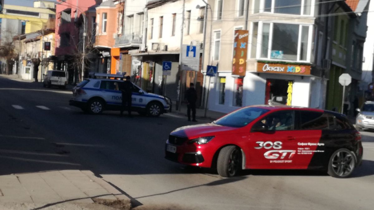 Очевидка за ужаса в Кюстендил: Страшно меле, дет се клаха! С бухалки, с мачете, голи до кръста!