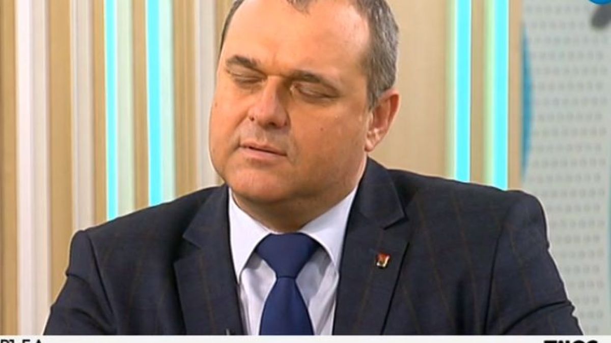 Искрен Веселинов осмя БСП: Защо ги правят тези дребни циркаджийски номера?