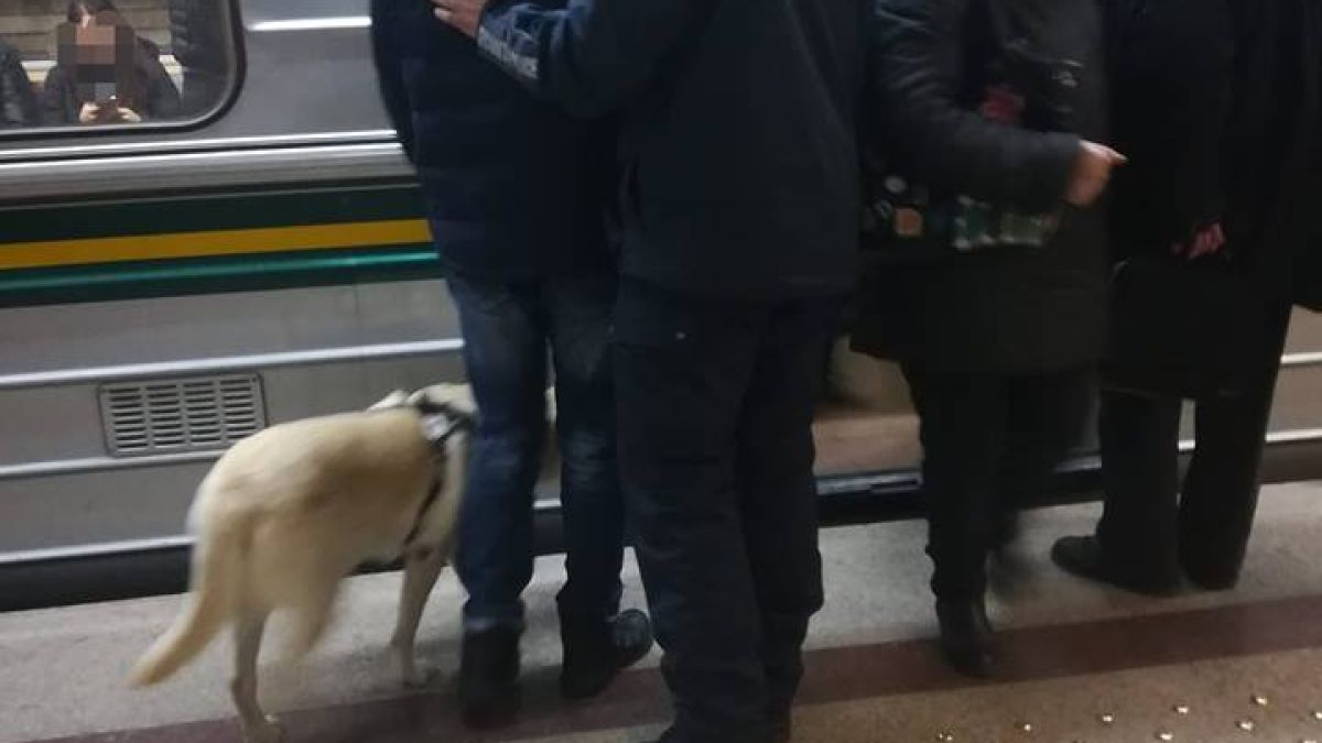 Само в БЛИЦ! Фейсбук прегря от постъпката на този столичен полицай - нека да го види целият свят! (СНИМКА)