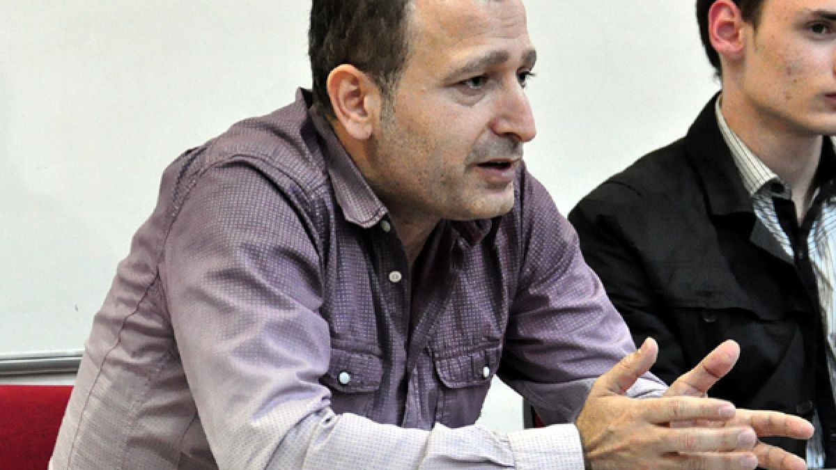 Сириецът, вдигнал небостъргача на „Цариградско шосе“ в София, строи нов в „Дружба“ (СНИМКА)