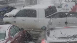 Шокиращо ВИДЕО: 47 автомобила се помляха във верижна катастрофа