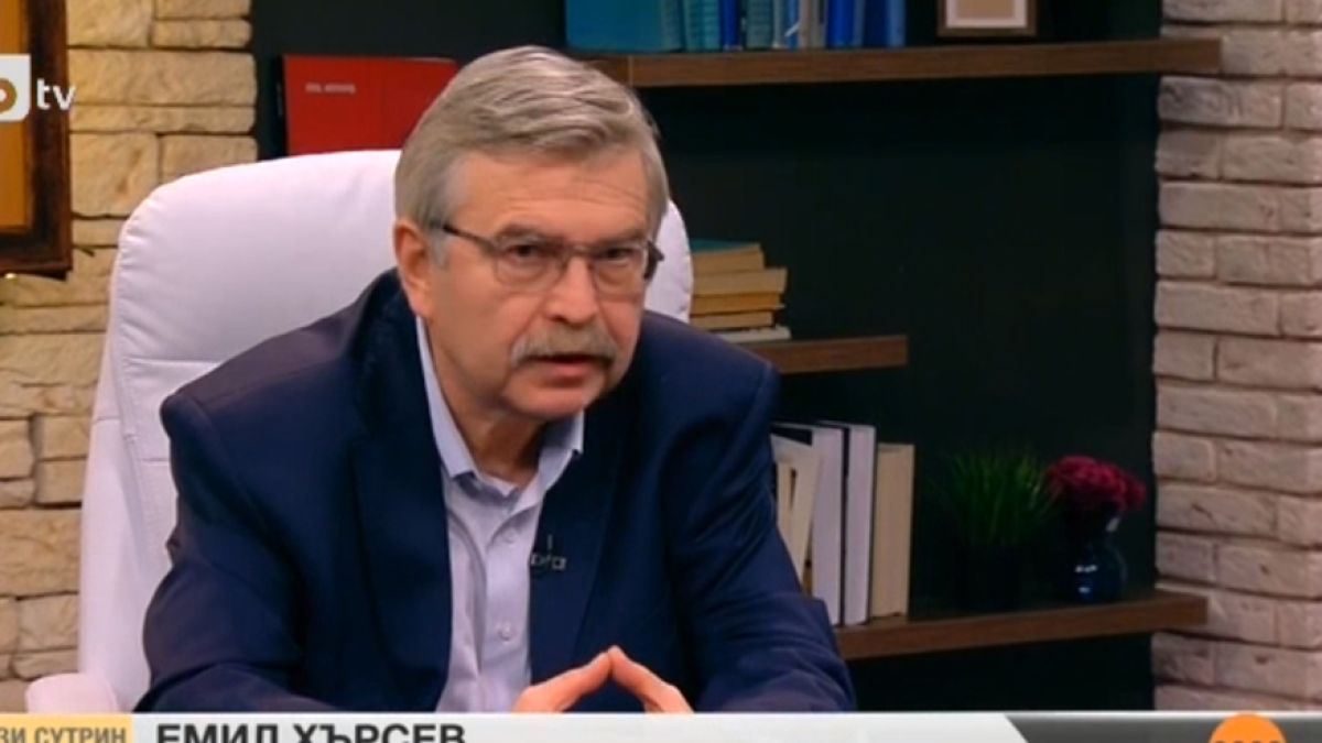 Финансистът Емил Хърсев обясни как крадливата банкерка е избрала кои сметки да точи и какво ще предприеме банката сега