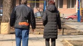 Гнусна измама измъква апетитен имот от ръцете на умствено изостанали брат и сестра 
