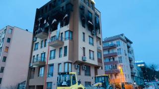 Първо в БЛИЦ! Страховито ВИДЕО от огнения кошмар, взел жертва във Варна!