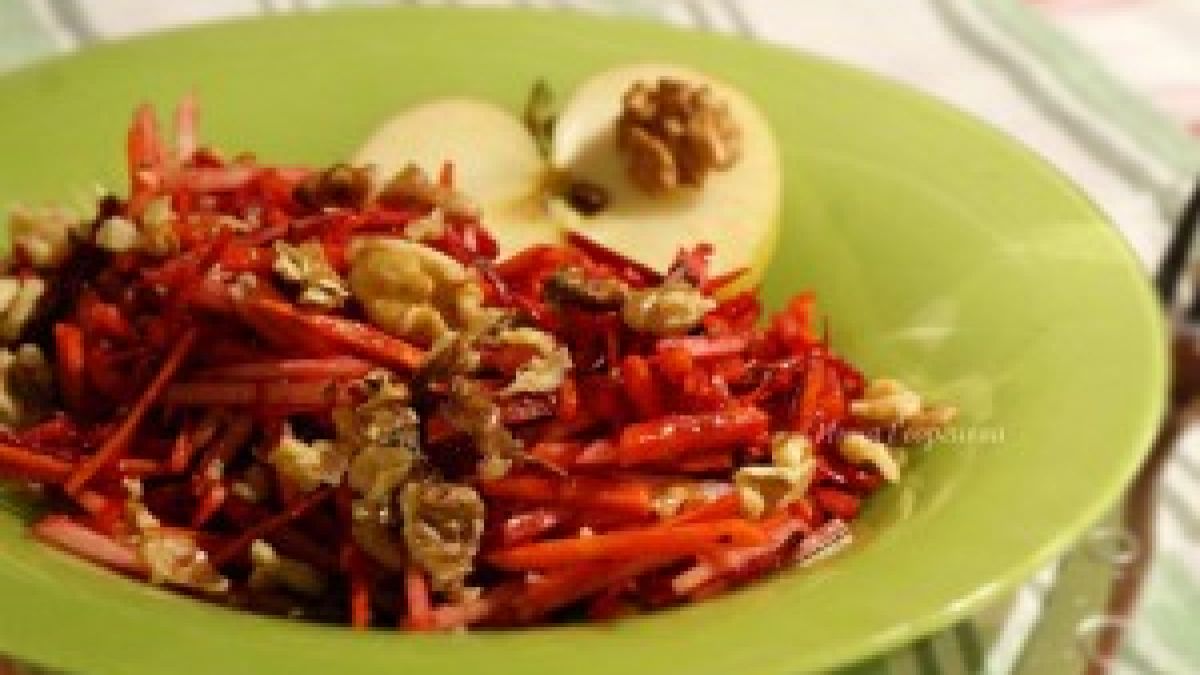 Витаминозна бомба: От вкусната салата "Мъката на бацила" полудяха всички у дома