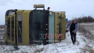 Агресия: Трима бабаити се нахвърлиха на репортер, заплашиха го, че... (СНИМКИ/ВИДЕО)