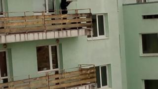 Само в БЛИЦ! Въоръжен тип от „Студентски град“ подлуди всички! (СНИМКА)