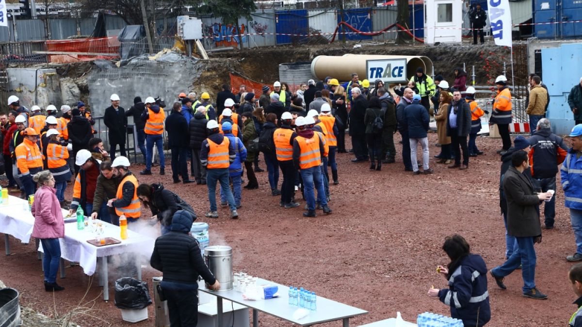 БЛИЦ TV: Метрокъртицата си изпя песента, третият лъч на метрото тръгва до месеци