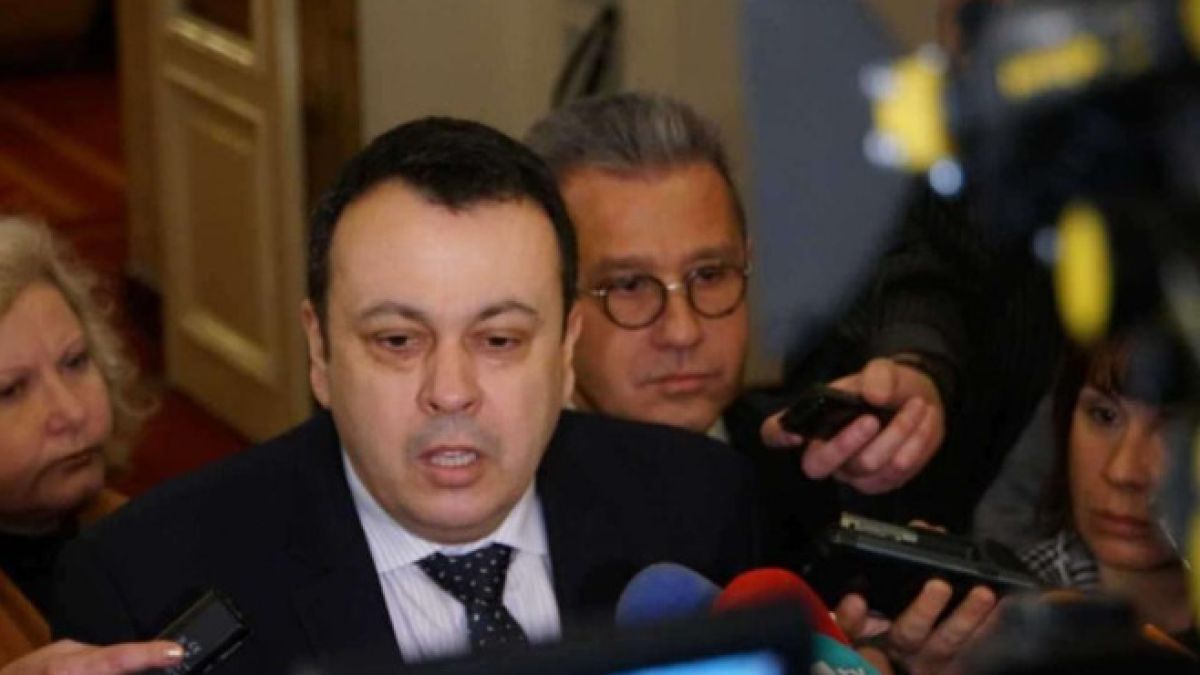 Лют спор между ДПС и ГЕРБ в парламента заради работата на депутатите 
