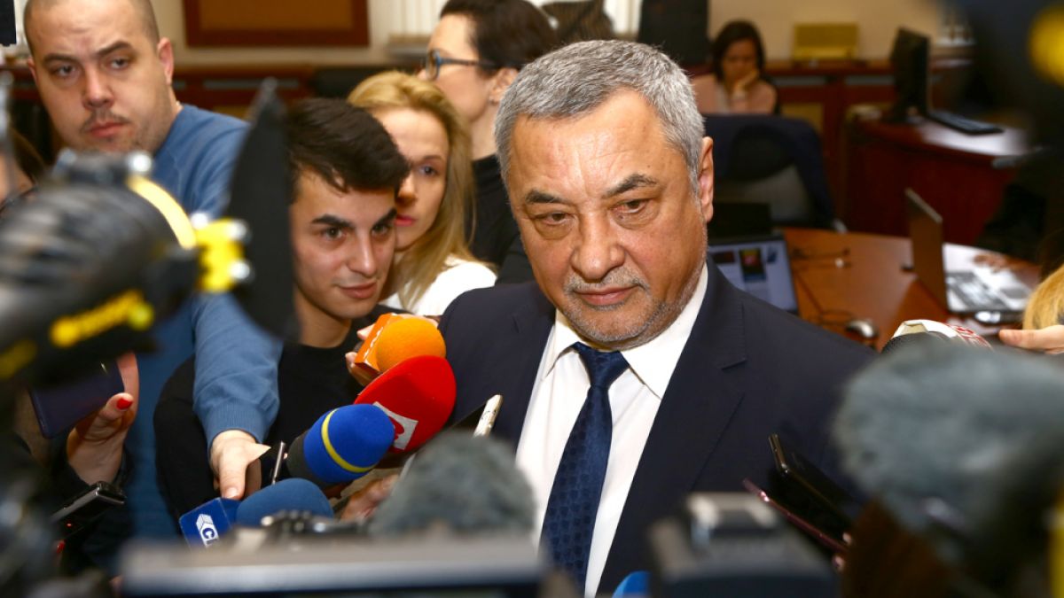 Валери Симеонов с култово пожелание към Даниела Дариткова 