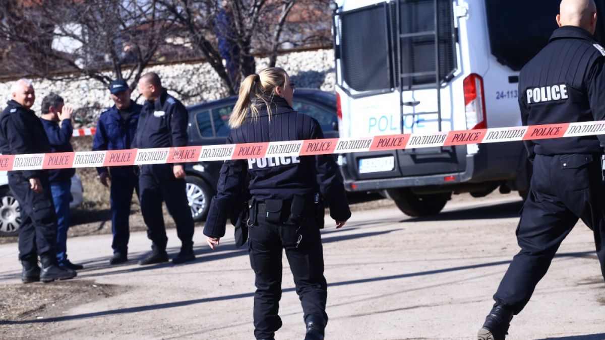 Брутално убийство с брадва в Троян