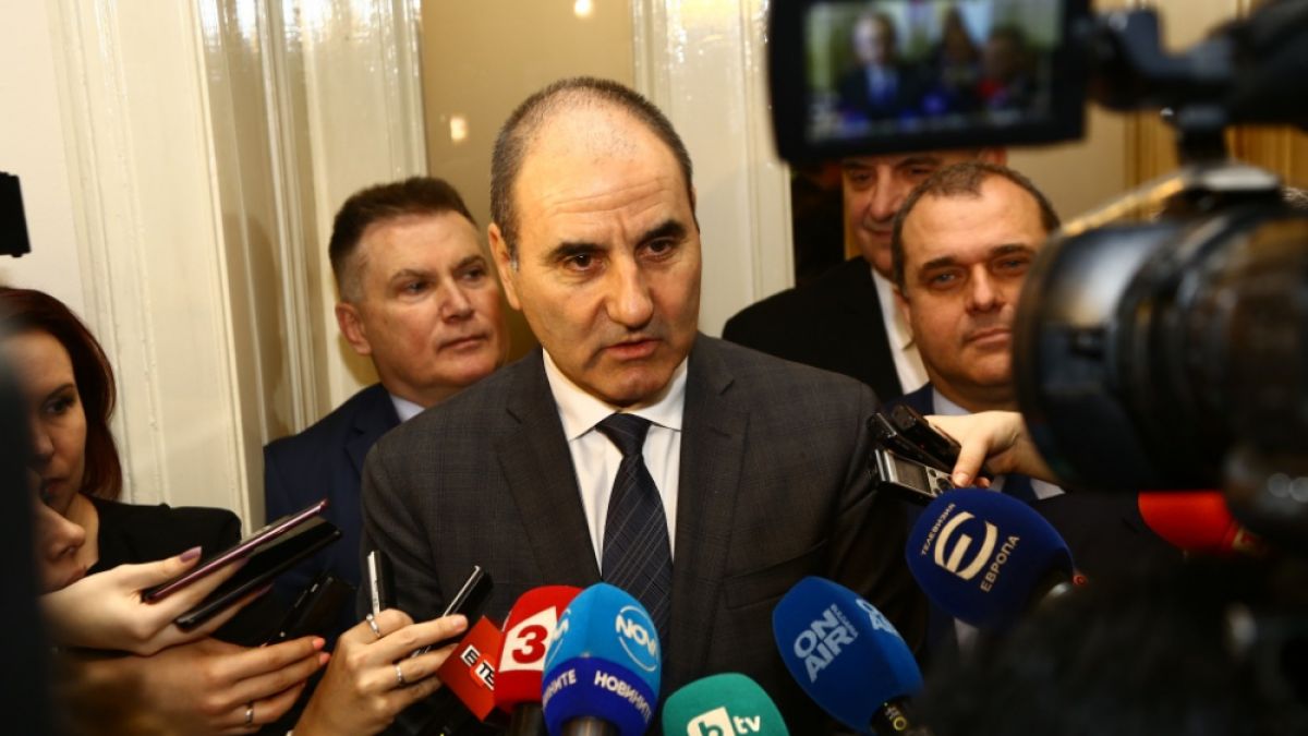 Оперираха Цветан Цветанов Снимка