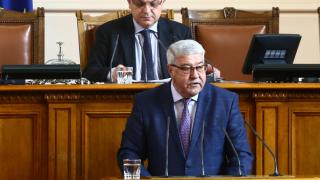 Гърневски взриви парламента с думи за олигарси в арестите, Дубай и Белград   