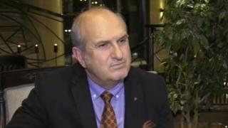 Владо Бучковски се връща в Скопие от София с план за действие