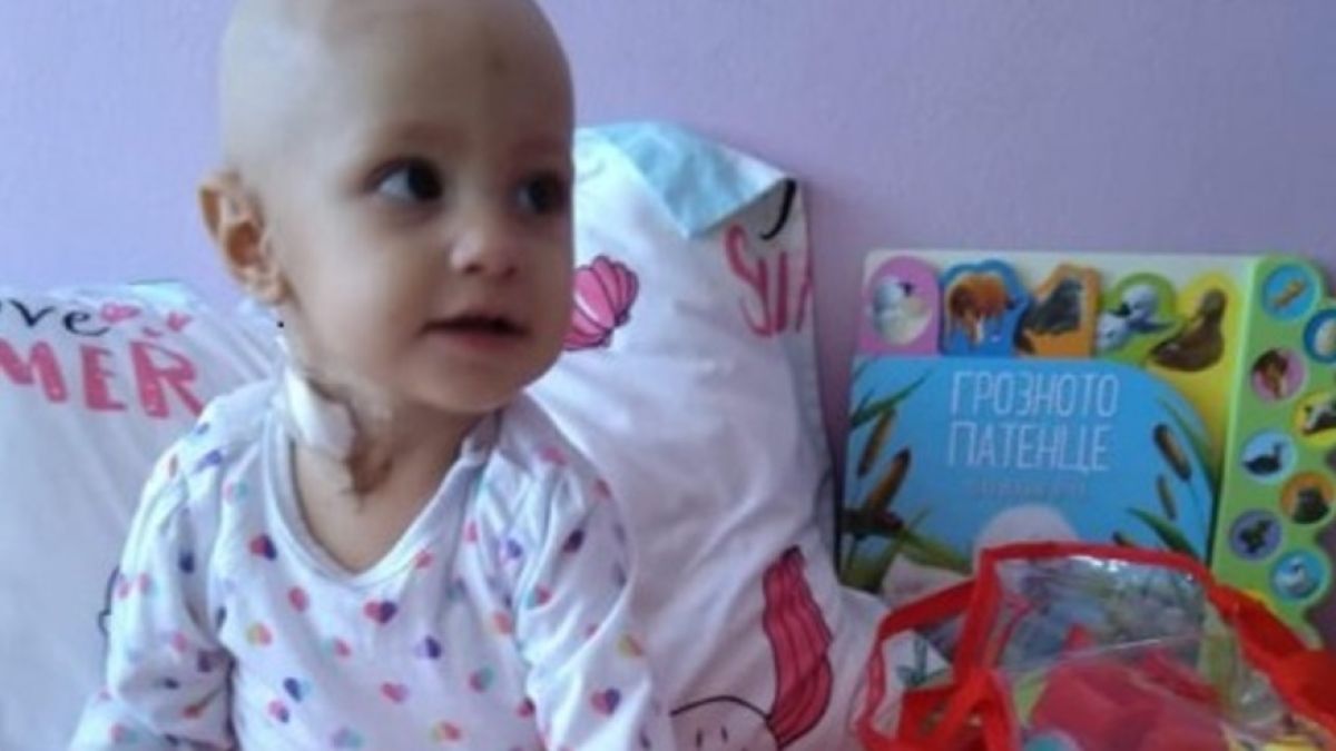 Родителите на това прекрасно ангелче вече минаха през ада, надпреварват се с времето за живота му