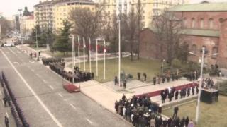 Тържествено: Вдигнаха знамето пред Паметника на Незнайния воин