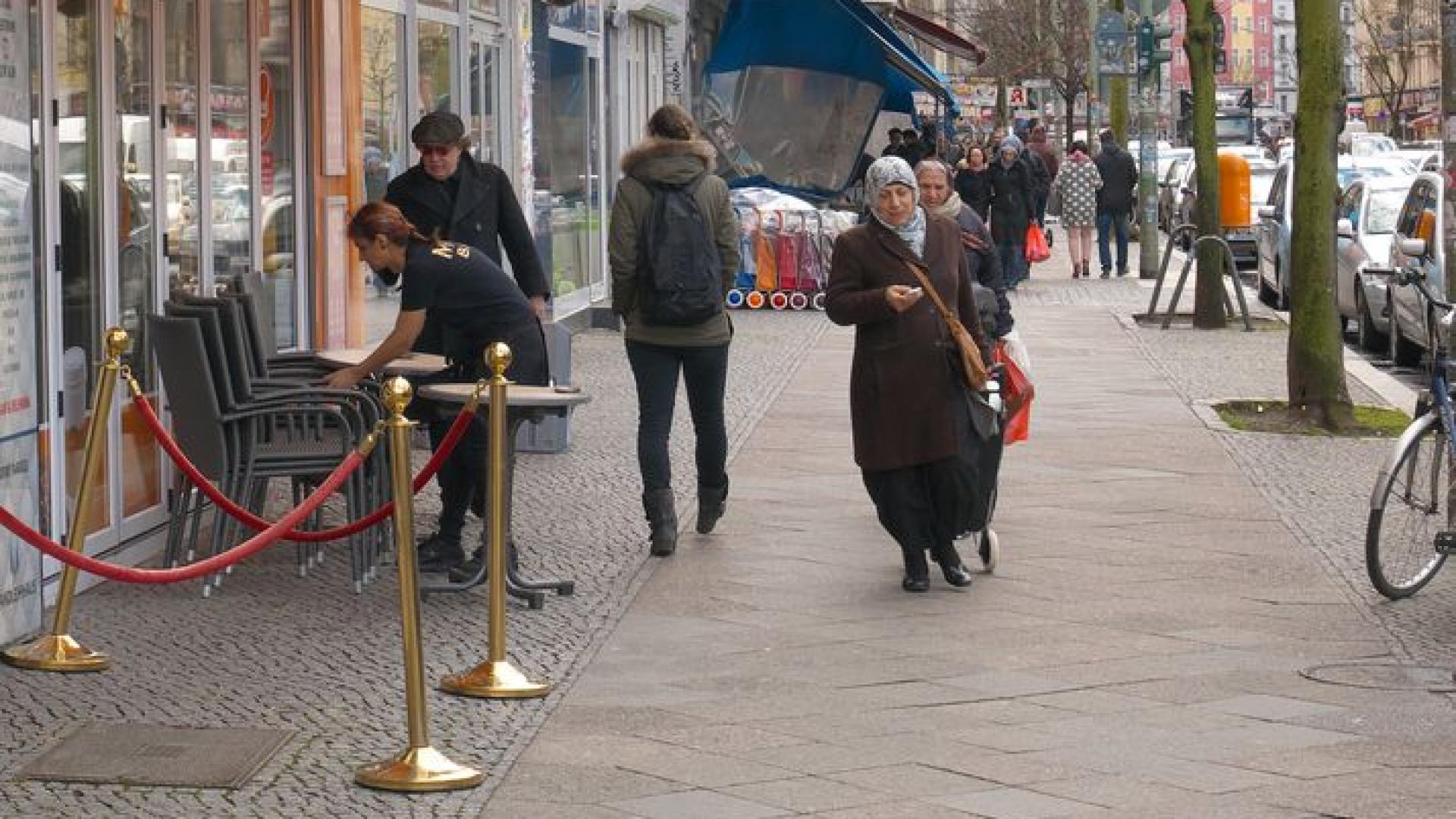 Шок за мигрантите: Да се добереш до Германия и да те експлоатира сънародник 