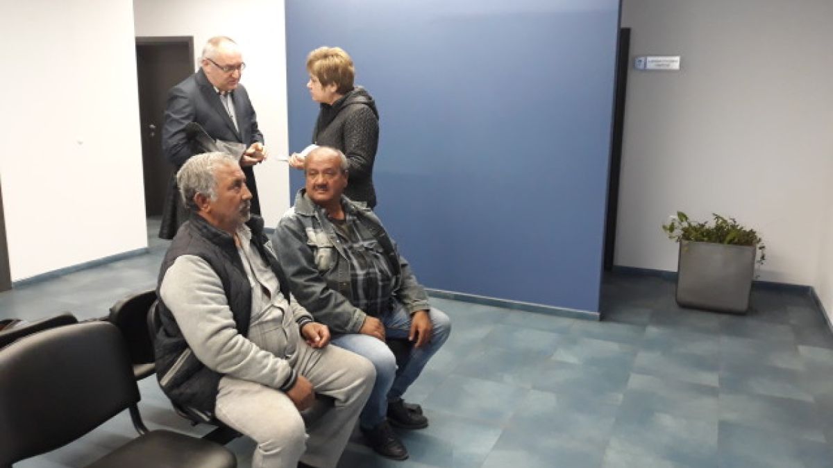Циганин от Войводиново се ожали от лошите условия в "Столипиново", местните плащат с нови протести 