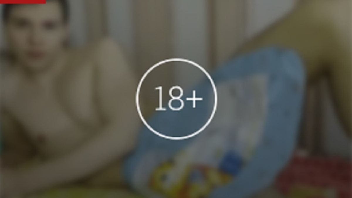 Руски студенти заснеха еротично ВИДЕО 18+ за празника на жените